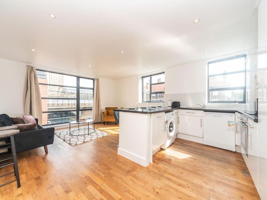 Bright & Modern 2-Bed Apartment In Vibrant East Londra Dış mekan fotoğraf
