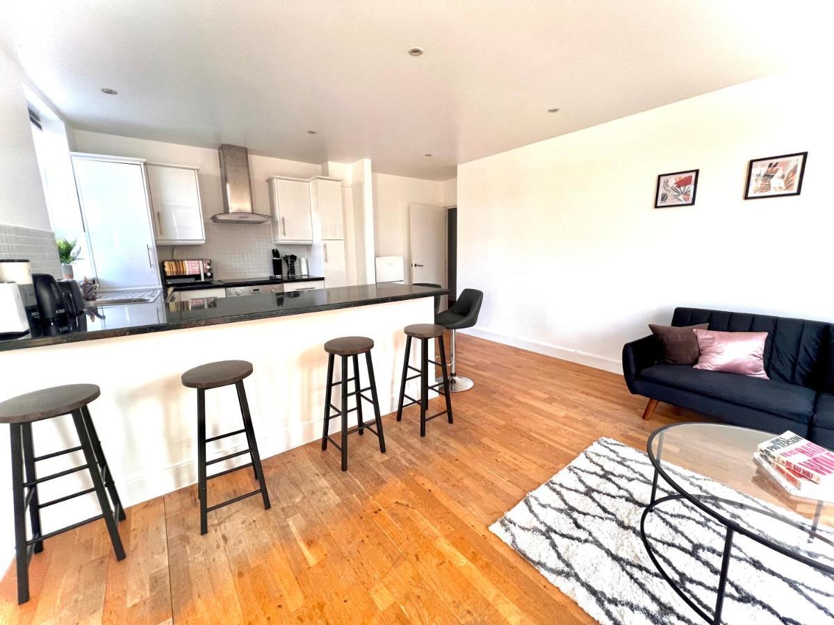 Bright & Modern 2-Bed Apartment In Vibrant East Londra Dış mekan fotoğraf